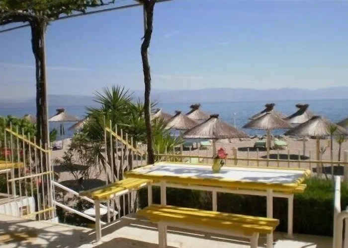 Hotell Faliraki Benitses (Corfu)